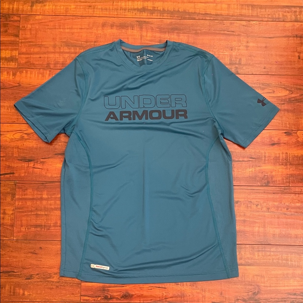 Under Armour heatgear fitted shirt Blue Medium